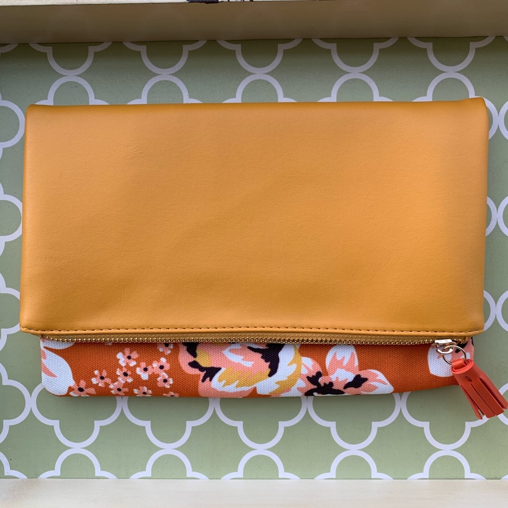 Rachel Pally Reversible Clutch 👝🌼